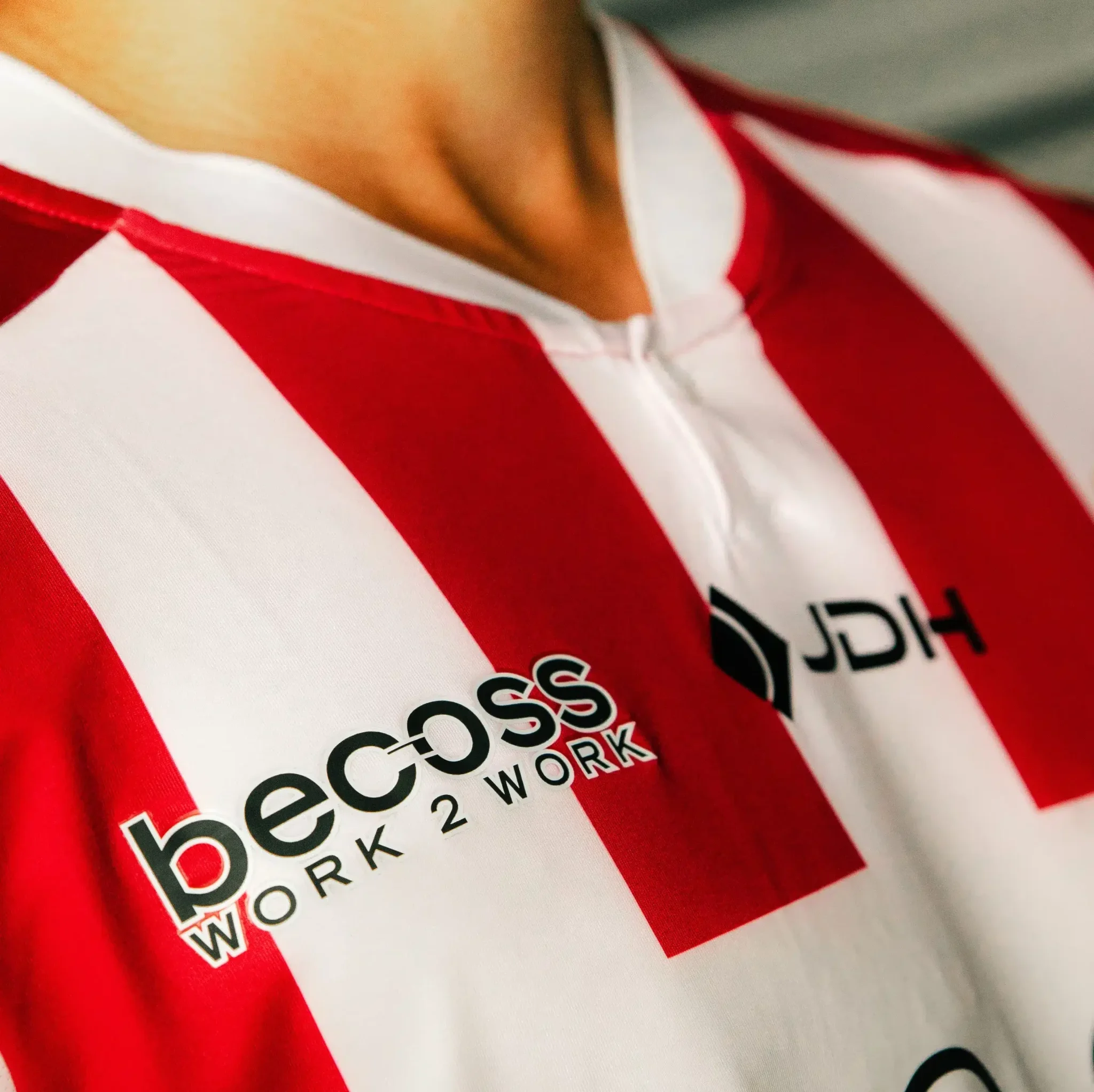 TOPOSS_SHIRTS_SPONSOR_02-scaled.jpg